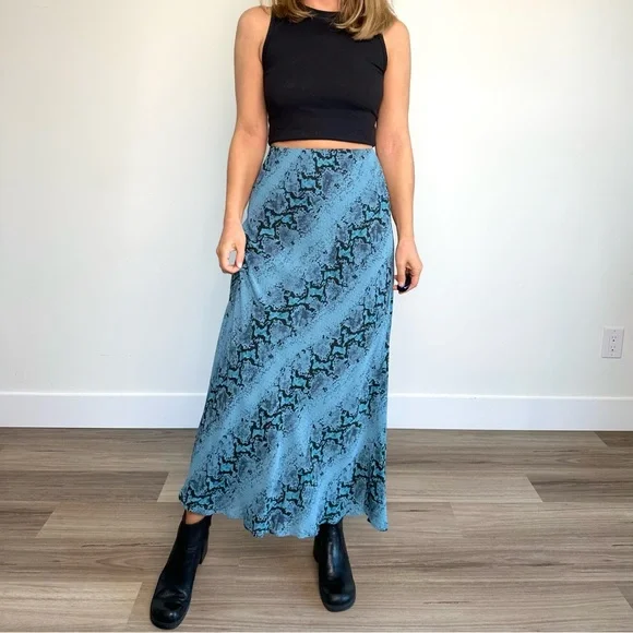 Y2K Blue & Black Snake Skin Maxi Skirt (L) - Picture 1 of 6